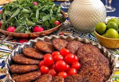 اقامتگاه بومگردی عمارت هفت رنگ — ۲