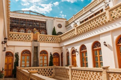 بوتیک هتل قصر منشی — ۲