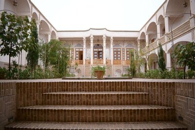 اقامتگاه سنتی عمارت محمودیه کاشان — ۲