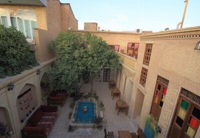 اقامتگاه سنتی ماه منیر شیراز — ۴