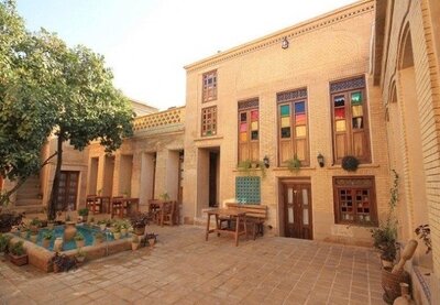 اقامتگاه سنتی ماه منیر شیراز — ۲