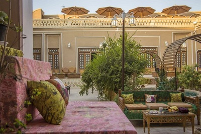اقامتگاه سنتی پارسیک یزد — ۱