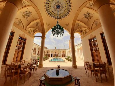 اقامتگاه سنتی یاسمین راهب کاشان — ۱