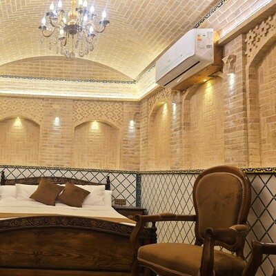 بوتیک هتل عمارت محلاتی شیراز — ۳