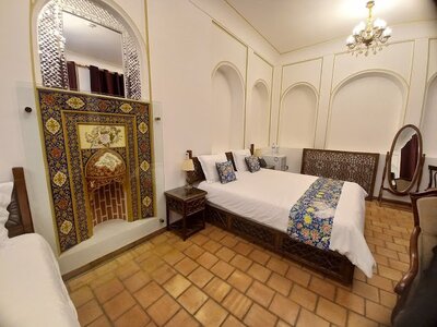 بوتیک هتل عمارت سرخه ای تبریز — ۳