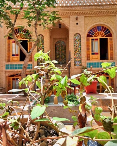 اقامتگاه سنتی فرهنگ قم — ۲