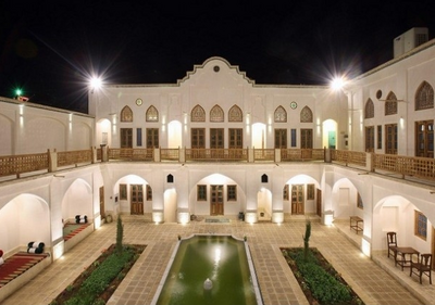اقامتگاه سنتی خانه ادیب (مرشدی2) کاشان — ۳
