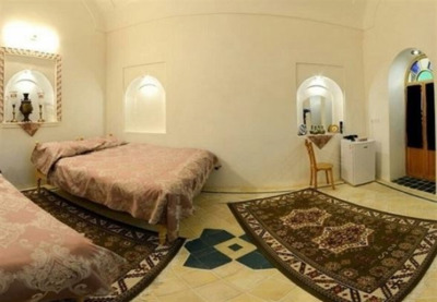 اقامتگاه سنتی خادمی کاشان — ۲